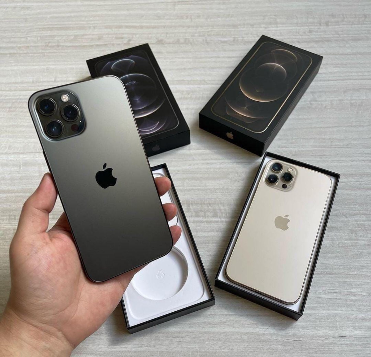 Equipo Apple presentado en caja